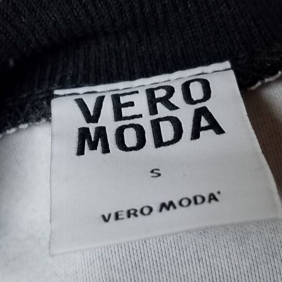 ASOS Vero Moda Eloise 3/4 Side Zip Sweater Dress - Picture 9 of 10